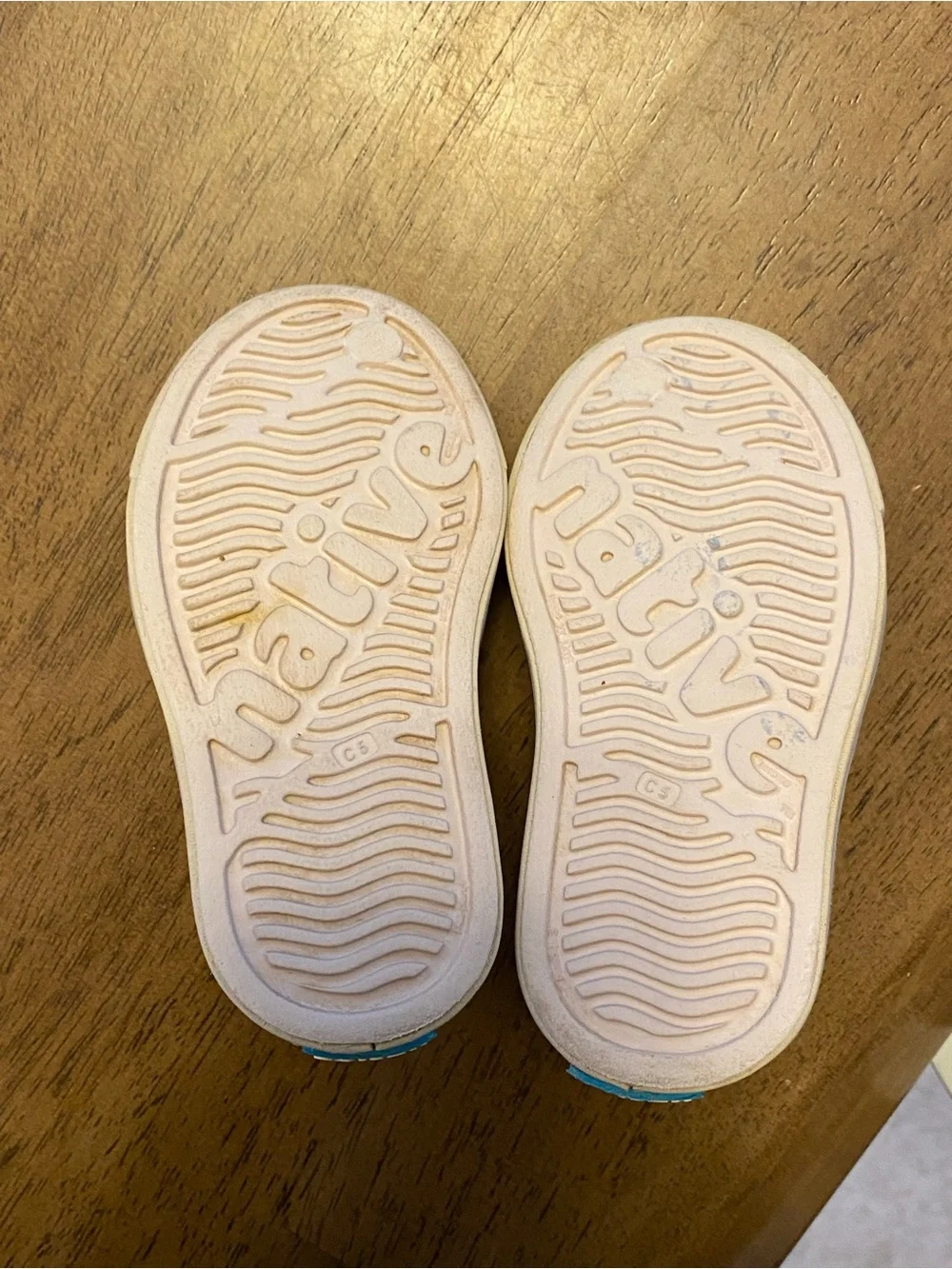 Native Kids Glitter Water Shoes in Gold/Rose Gold